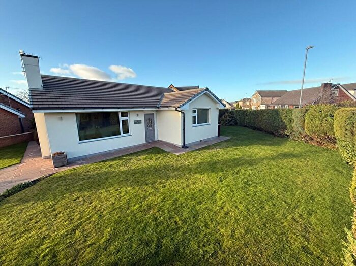 3 Bedroom Detached Bungalow For Sale In Barnfield Avenue, Worsthorne, Burnley, BB10