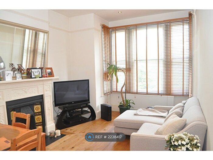 2 Bedroom Flat To Rent In Archway Road, London, N6