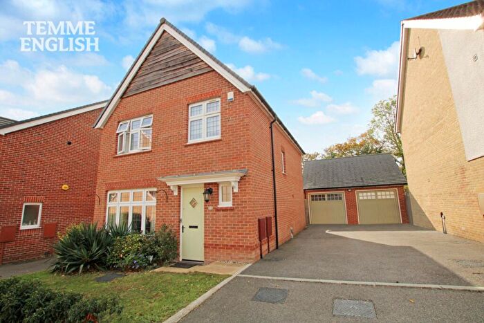3 Bedroom Detached House For Sale In Bebington Drive, Langdon Hills, SS16