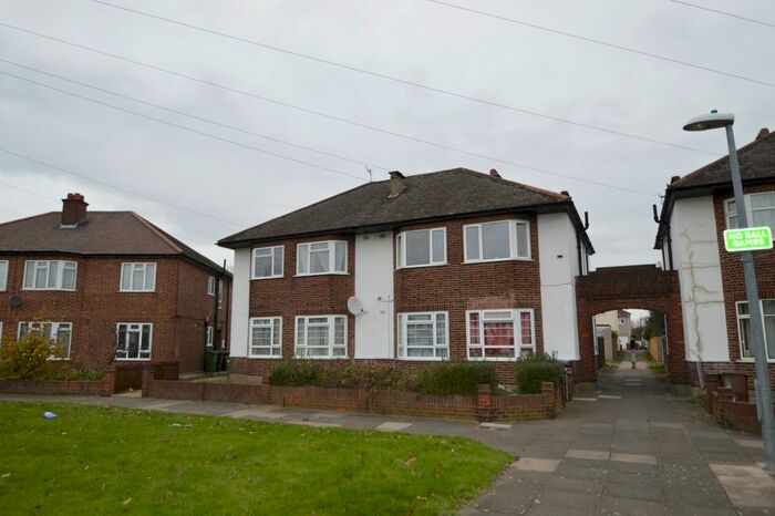 2 Bedroom Maisonette To Rent In Rainham Road South, Dagenham, RM10