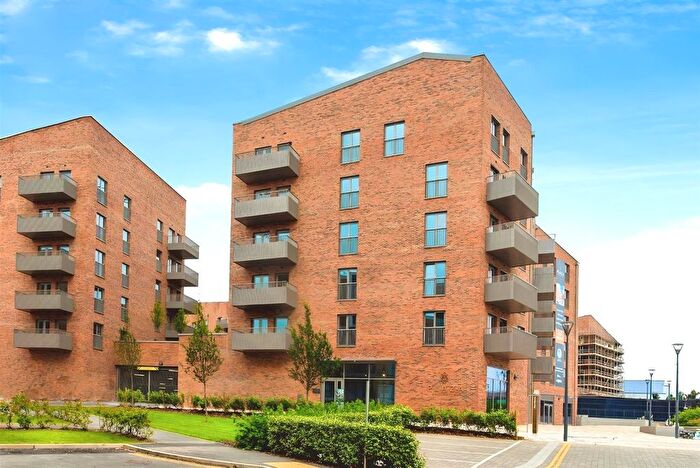 2 Bedroom Flat To Rent In Royal Engineers Way, London, NW7