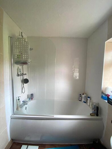 3 Bedroom End Of Terrace House For Sale In Elaine Close, Exeter, Devon, EX4