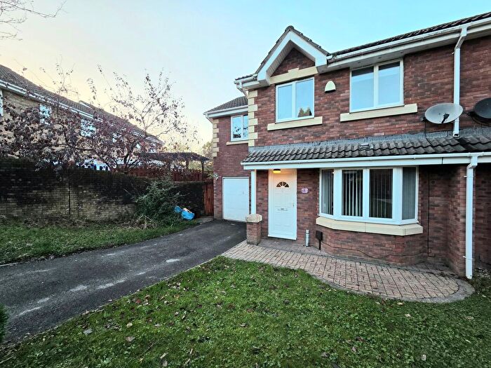 4 Bedroom Semi Detached House To Rent In Vale Reach, Pencoed, CF35