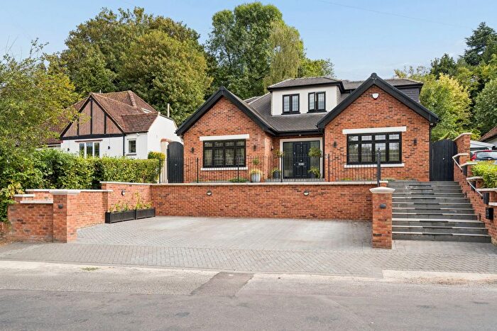 3 Bedroom Detached House For Sale In Clements Road, Chorleywood, Herts, WD3