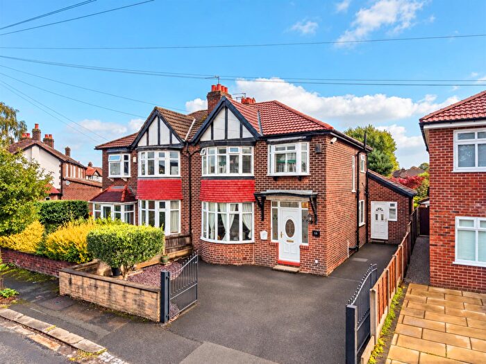 3 Bedroom Semi-Detached House For Sale In Amberley Road, Sale, M33