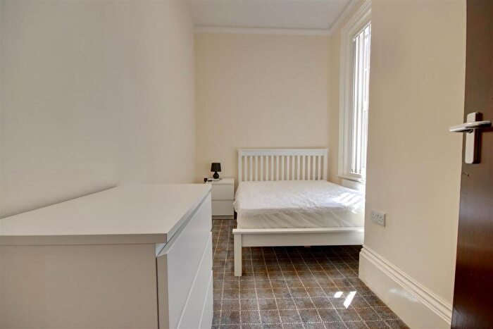 2 Bedroom Apartment To Rent In Festing Road, Southsea, PO4