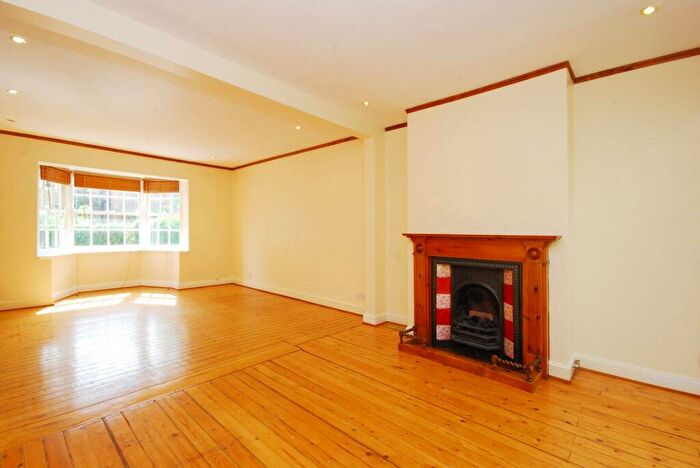 4 Bedroom House To Rent In Corringway, Hampstead Garden Suburb, London, NW11