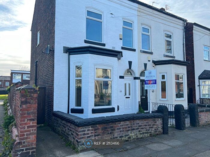 3 Bedroom End Of Terrace House To Rent In Alma Street, Manchester, M30