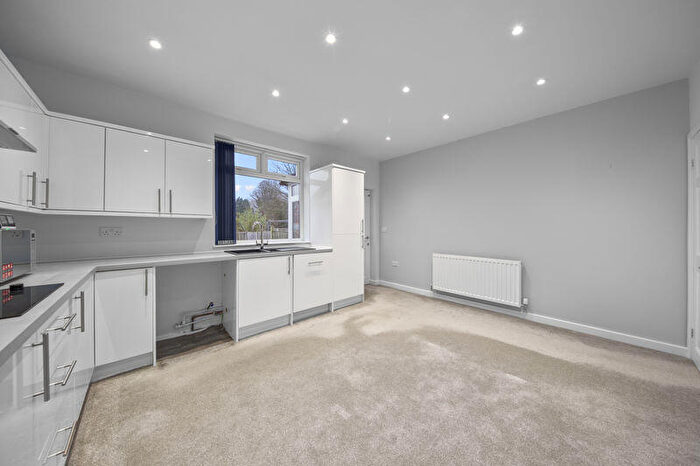 2 Bedroom Terraced House For Sale In Church Street West, Brampton, Chesterfield, S40 - Photo 8