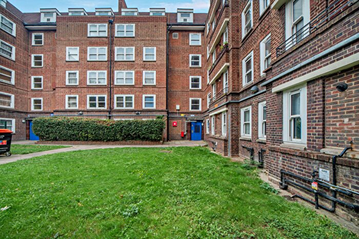 2 Bedroom Flat For Sale In Homerton High Street, London, E9
