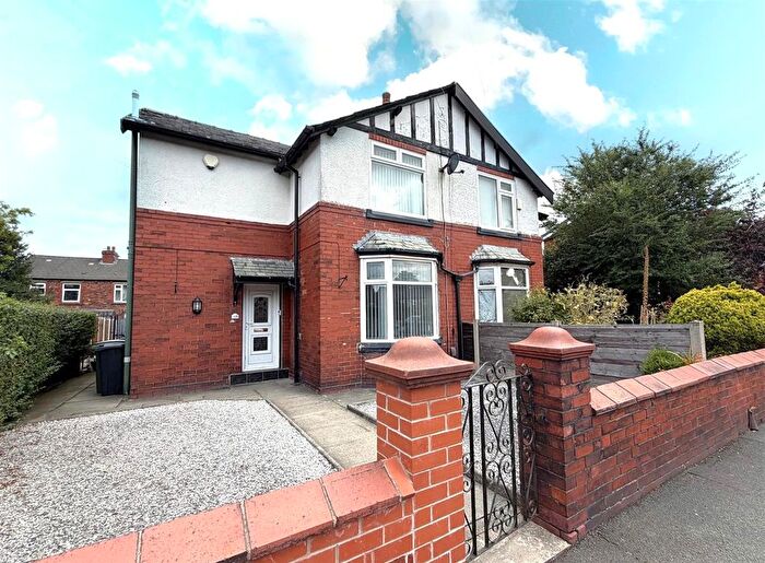3 Bedroom Semi Detached House For Sale In Lord Street, Westhoughton, Bolton, BL5