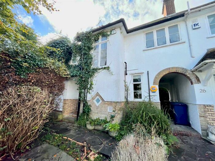 3 Bedroom Maisonette To Rent In Creswick Walk, London, NW11