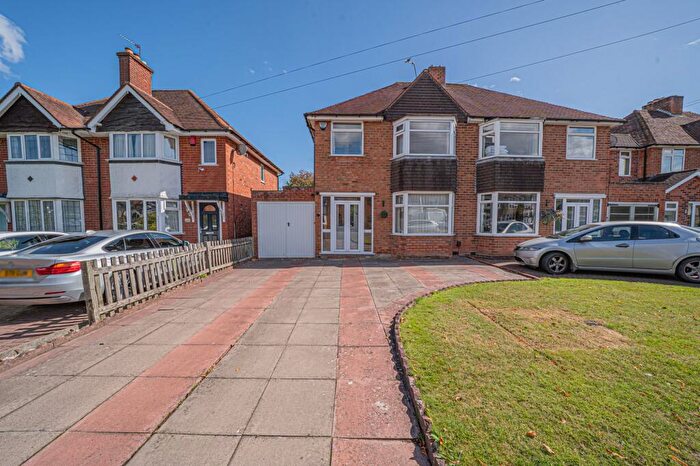 3 Bedroom Semi Detached House For Sale In Slater Road, Bentley Heath, B93