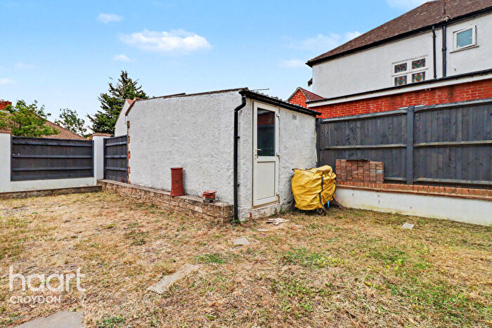 3 Bedroom Detached House For Sale In Wickham Road, Croydon, CR0