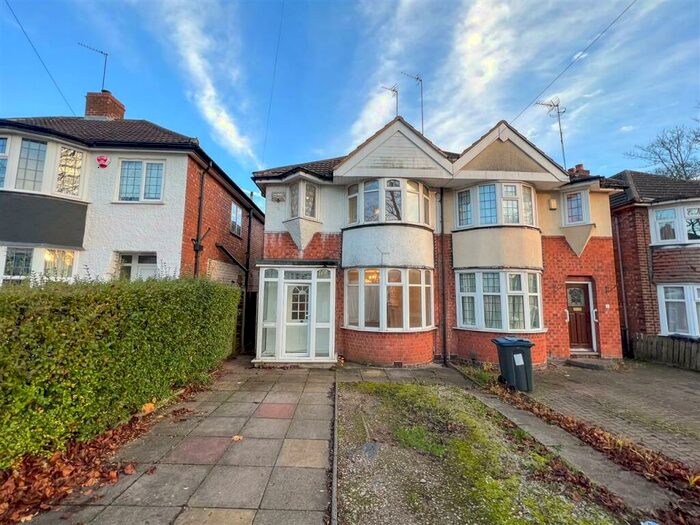 3 Bedroom Semi-Detached House To Rent In Gleneagles Road, Yardley, Birmingham, B26