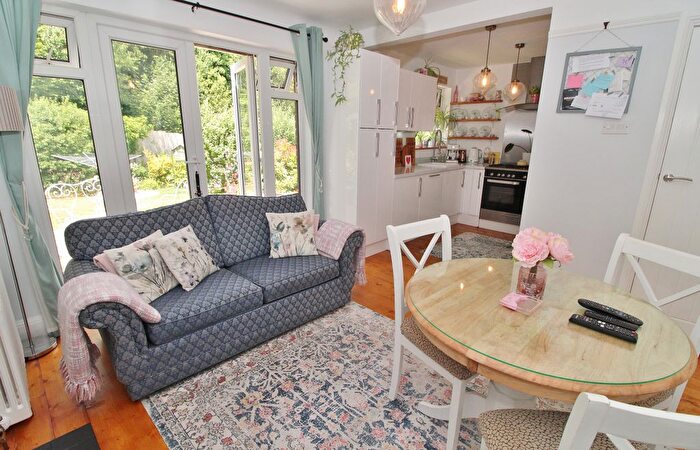 2 Bedroom Detached Bungalow For Sale In Chestnut Avenue, Bedhampton, Havant, PO9