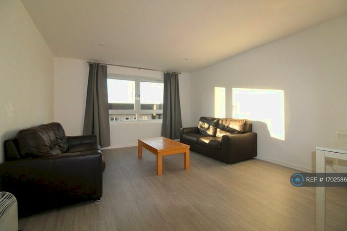 4 Bedroom Flat To Rent In St. Mungo Avenue, Glasgow, G4