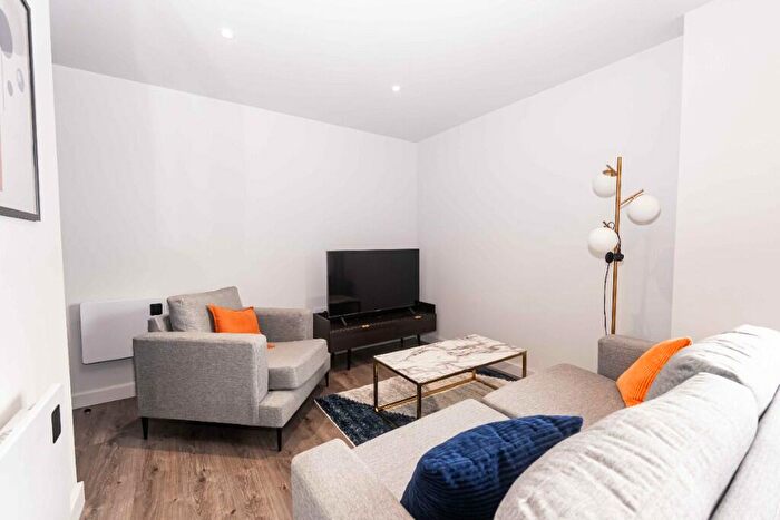 2 Bedroom Apartment To Rent In Cross Lane, Manchester, Greater Manchester, M5