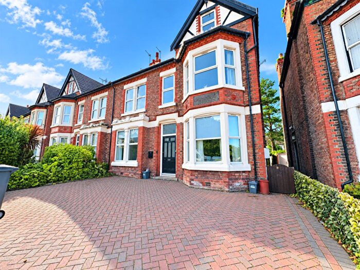 2 Bedroom Flat For Sale In Hose Side Road, Wallasey, CH45