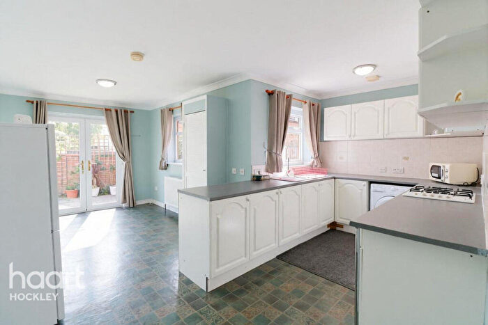 2 Bedroom Detached Bungalow For Sale In Greensward Lane, Hockley, SS5
