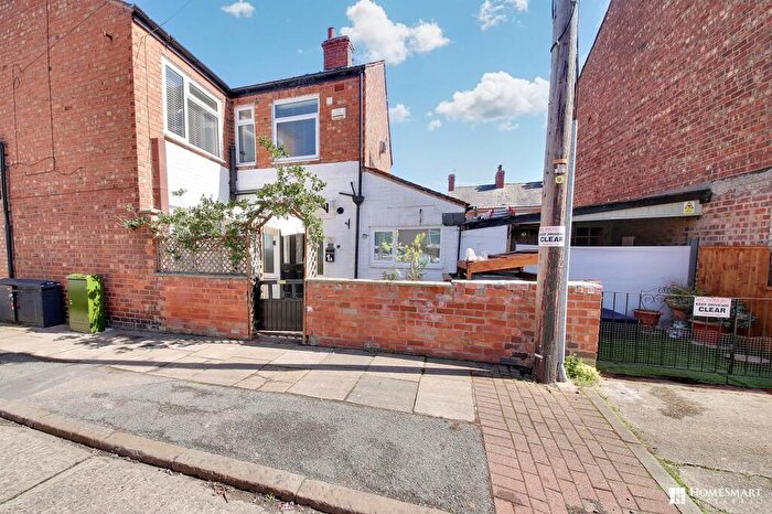 2 Bedroom Flat For Sale In Victoria Road, Bebington, CH63