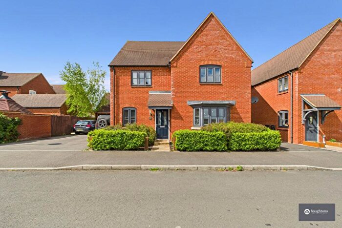 4 Bedroom Detached House For Sale In Desdemona Way, Brackley, NN13