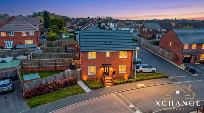 3 Bedroom Semi-Detached House For Sale In Wem Drive, Bulkington, CV12