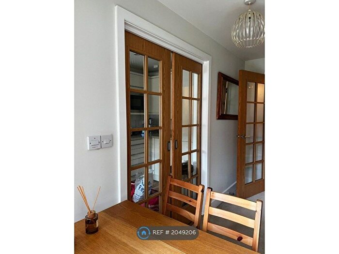 1 Bedroom Flat To Rent In Findlay Mews, Marlow, SL7