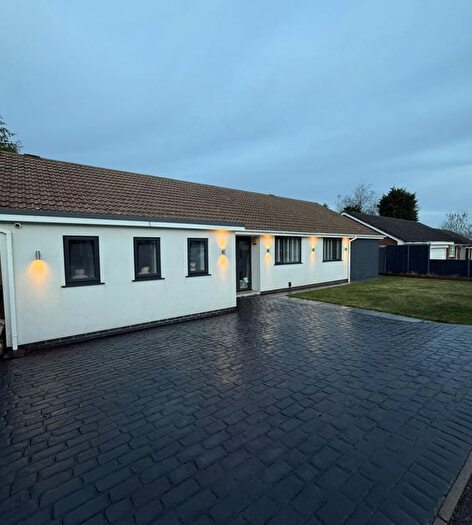 4 Bedroom Detached Bungalow For Sale In Magnolia Close, Leicester, LE2