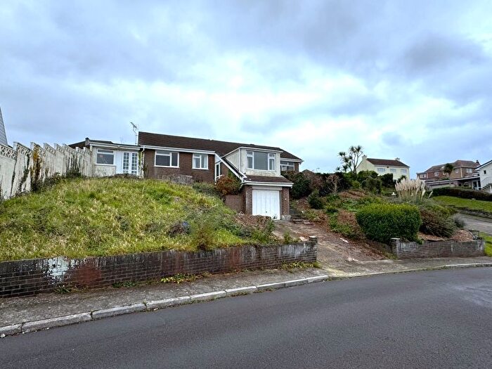 4 Bedroom Bungalow For Sale In Loxbury Rise, Torquay, TQ2