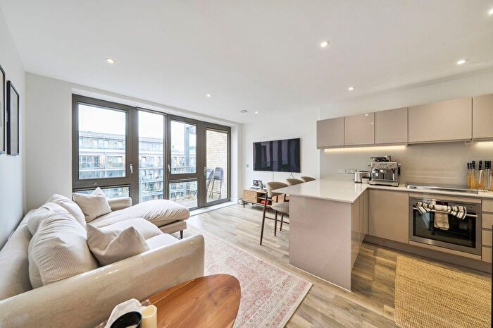 2 Bedroom Flat For Sale In The Grange, London, SE1