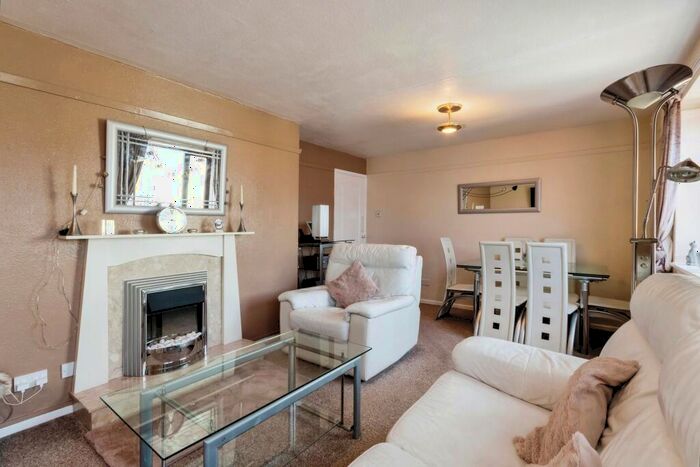 3 Bedroom Terraced House For Sale In Trenchard Close, Newton, Nottinghamshire, NG13