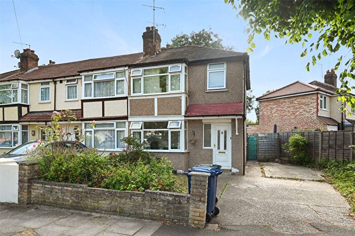 3 Bedroom End Terrace House To Rent In Lee Road, Perivale, UB6