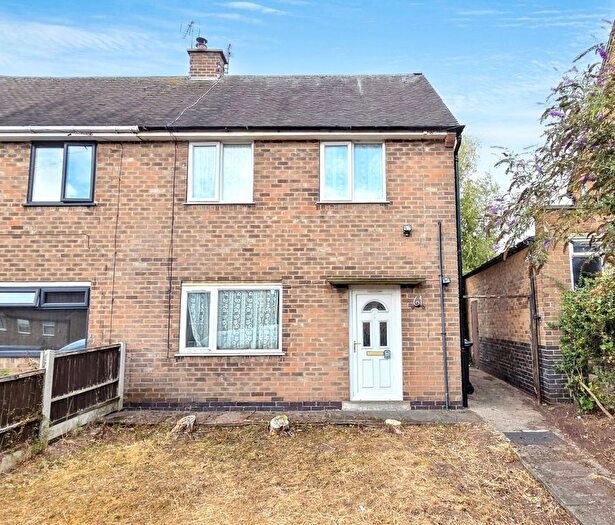 3 Bedroom Semi-Detached House For Sale In Broomhill Road, Hucknall, Nottingham, NG15