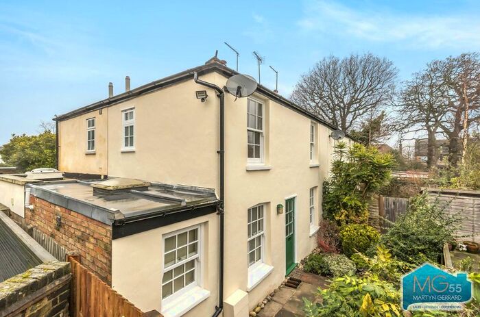 2 Bedroom Detached House To Rent In Fortis Green Cottages, Fortis Green, East Finchley, London, N2