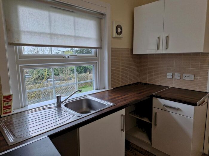 1 Bedroom Flat To Rent In Lavender Crescent, St.Albans, AL3