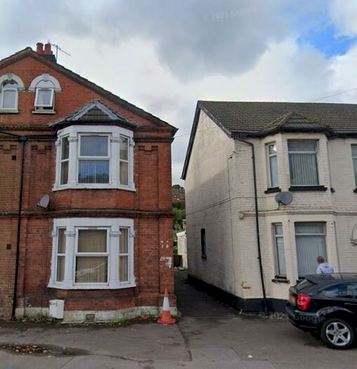 6 Bedroom Semi-Detached House To Rent In Hughenden Road, HP13