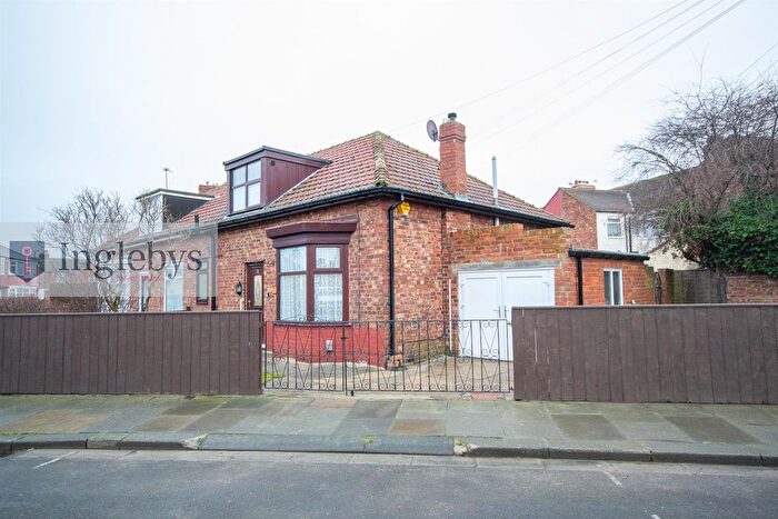 2 Bedroom Semi-Detached Bungalow For Sale In Grove Road, Redcar, TS10