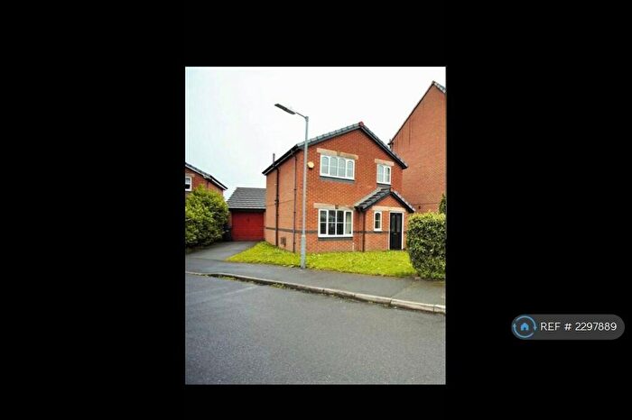 3 Bedroom Detached House To Rent In Shillingford Road, Farnworth, Bolton, BL4