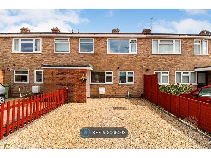 3 Bedroom Terraced House To Rent In Sorrel Close, Newbury, RG14