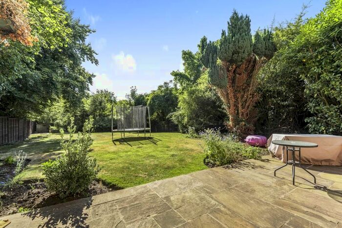 4 Bedroom Detached House To Rent In Northwood, Greater London, WD3