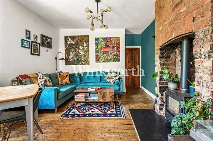 2 Bedroom Flat For Sale In Willingdon Road, London, United Kingdom, N22