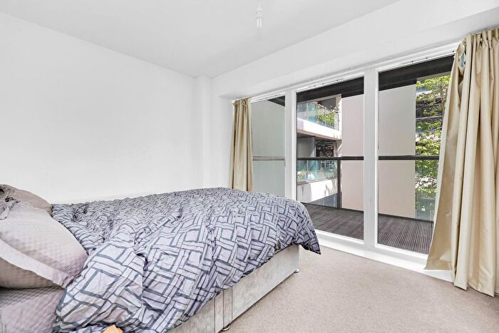 2 Bedroom Flat For Sale In Dance Square, Clerkenwell, EC1V