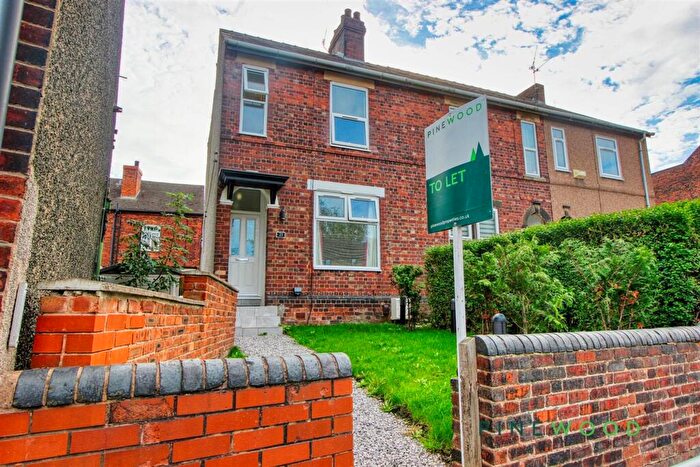 3 Bedroom Terraced House To Rent In Middlecroft Road, Staveley, S43