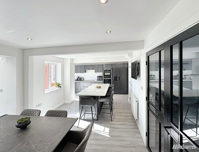 4 Bedroom Detached House For Sale In Finsbury Park, Farnworth, Widnes, WA8