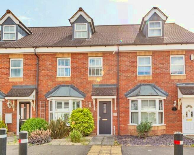 3 Bedroom Town House To Rent In Purslane Drive, Bicester, Oxfordshire, OX26
