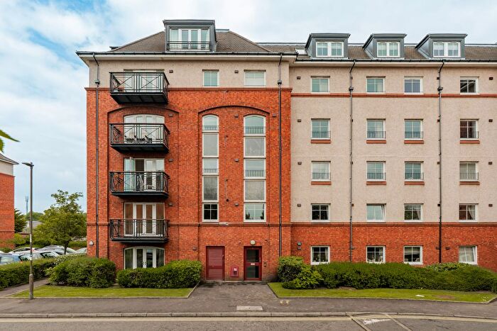 3 Bedroom Flat For Sale In / Appin Street, Edinburgh, EH14