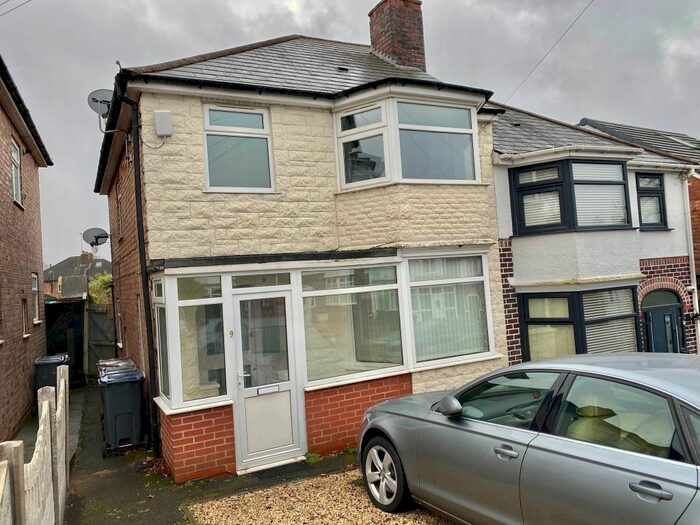 3 Bedroom Semi-Detached House To Rent In Farrington Road, Birmingham, B23