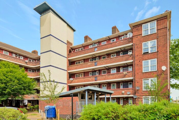 3 Bedroom Flat To Rent In Welland Street, London, SE10