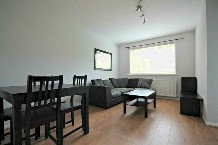 1 Bedroom Flat To Rent In Cornmow Drive, Dollis Hill, NW10